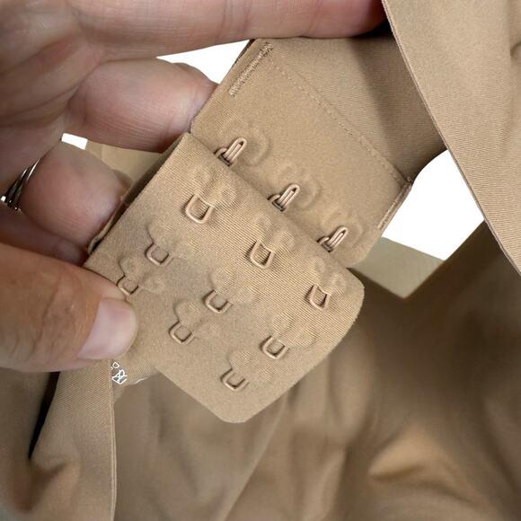 HONEYLOVE CROSSOVER WIRELESS BRA SAND Nude SIZE Medium 36B/C - Picture 7 of 8